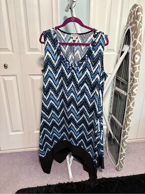Avenue Sleeveless Blue Chevron Beaded Trim Dress Size 18/20